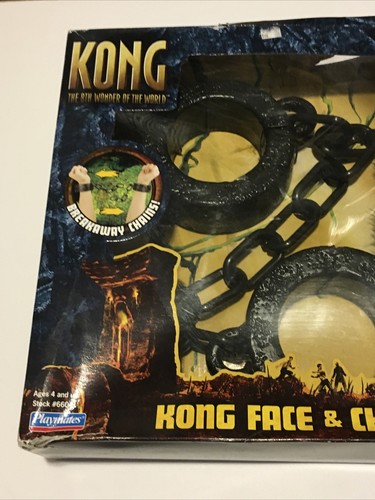 Kong Face and Chains Playmates Set The 8th Wonder of The World King Kong 2005 - Picture 2 of 5