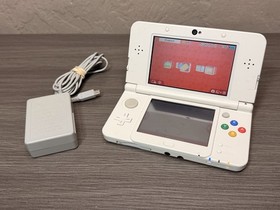 Tested Working - Nintendo 3DS Super Mario 3D Land Edition Console - White