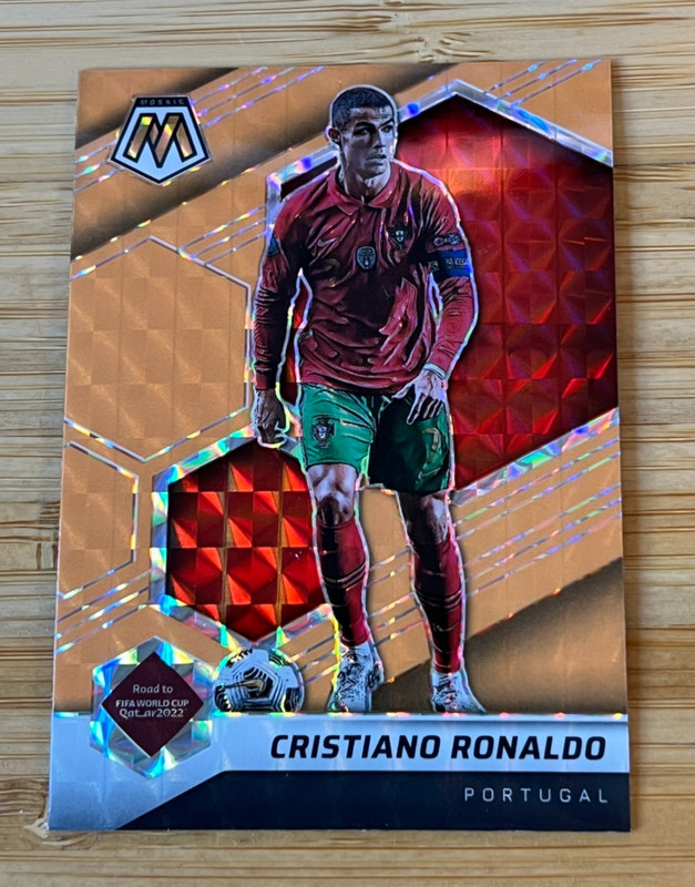 2021-22 Panini Mosaic FIFA  Cristiano Ronaldo Fluorescent Orange Mosaic Prizm