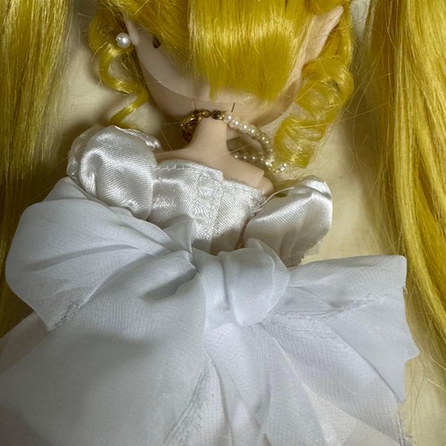 Pullip Sailor Moon Princess Serenity Doll - Picture 9 of 24
