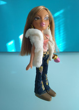 "BRATZ DOLL", "MGA" "YASMIN" " Walking My Dog", modello 2007, altezza 25 cm.