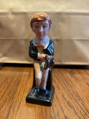 VINTAGE ROYAL DOULTON CHARLES DICKENS FIGURINE-DAVID COPPERFIELD