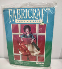 Fabricraft Bernat Christmas Woman Caroler Fabric  Felt 18  Tall Decor New