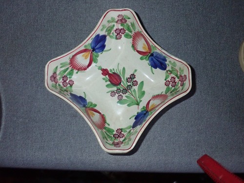 Tazón para servir cuadrado antiguo Villeroy & Boch 7 1/2" c1874-1909 flor rosa Adams - Imagen 3 de 7