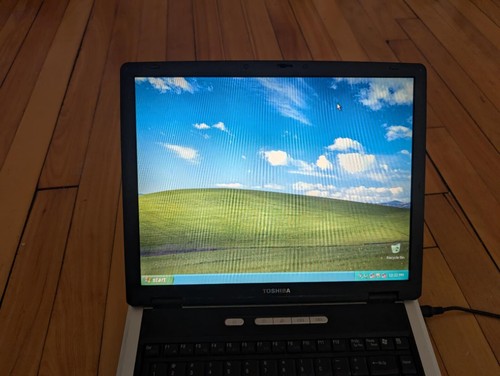 Vintage Toshiba Tecra A3X Intel Pentium 1.73GHz 2GB 60GB Windows XP Home Laptop4 - Picture 3 of 10