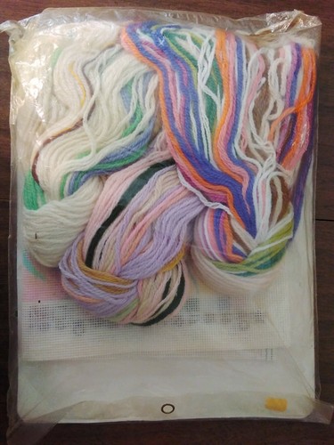 Dimensions Needlepoint Kit 1988 Shades of Summer NEW In Package - Picture 4 of 4