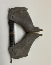 Nine West Beige Grey Suede Open Toe Zipper Closing Heels sz 6.5 Chic