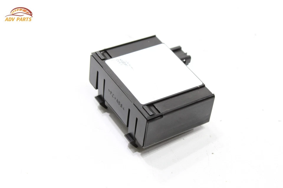 2014 - 2019 CHEVROLET CORVETTE MÓDULO DE CONTROLE DE BLOQUEIO DE ROUBO DE PORTA SEM CHAVE FABRICANTE DE EQUIPAMENTO ORIGINAL - Imagem 2 de 4