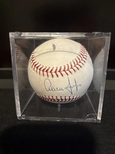 Aaron Judge Autographed Baseball with Fanatics Authenticity Certificate