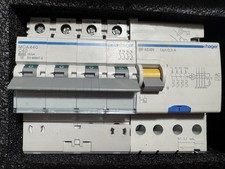 Blocco differenz. magnetotermico 4 poli Hager C40