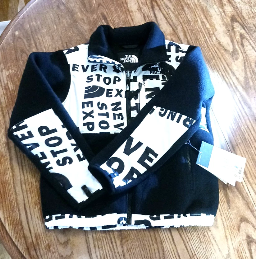 The North Face Youth '95 Denali Fleece Jacket Black White Printed NWT Size S 7/8