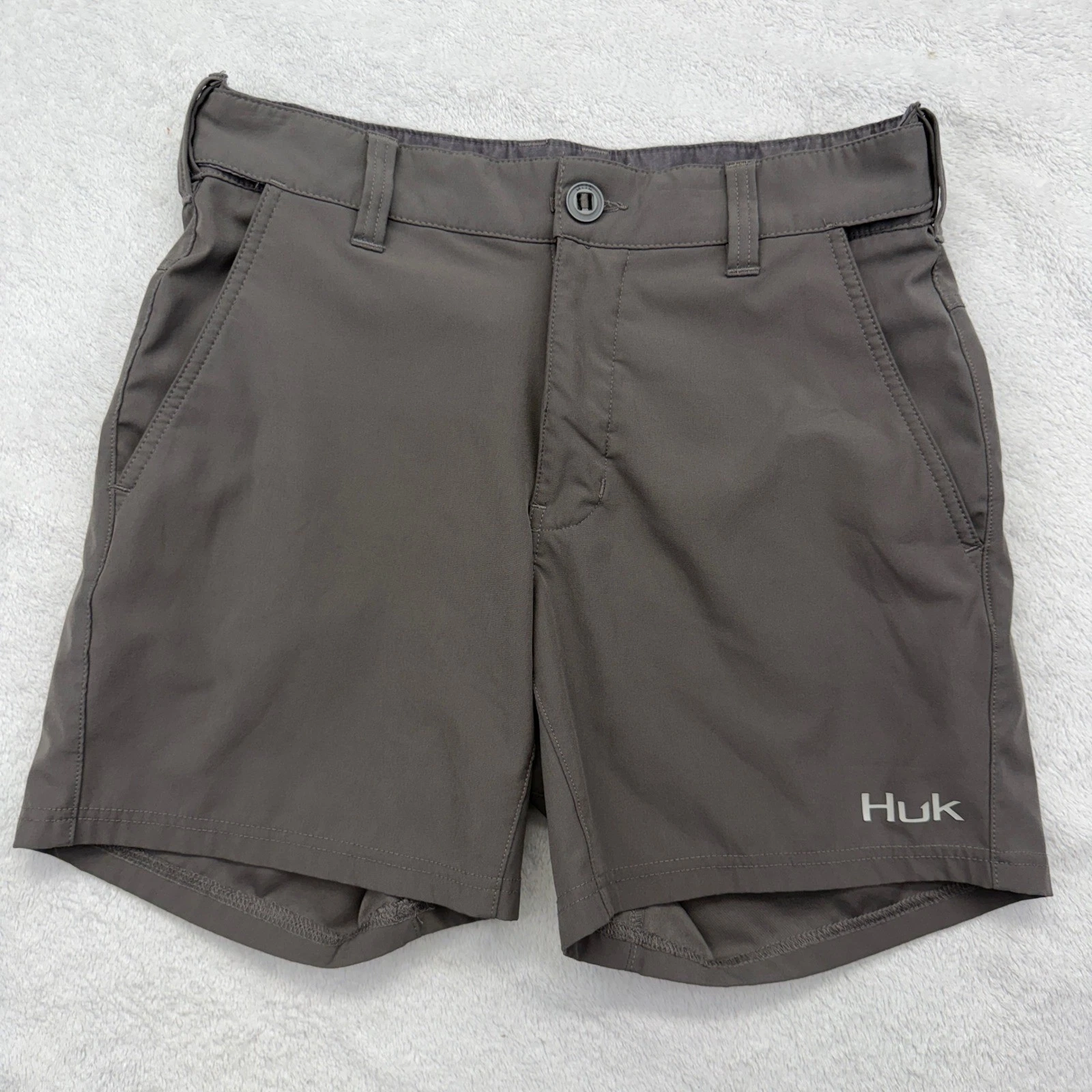 Huk Fishing Shorts Mens Small Gray Performance Stretch Quick Dry 6" Inseam