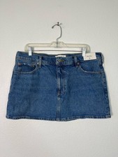 NWT Abercrombie Fitch Denim Mid Rise Mini Skirt Size 32