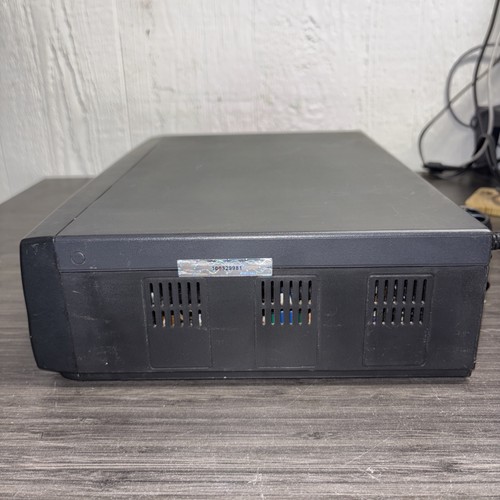 Magnavox VCR Player VHS Cassette Recorder No Remote VRU362AT02 Tested - Picture 4 of 12
