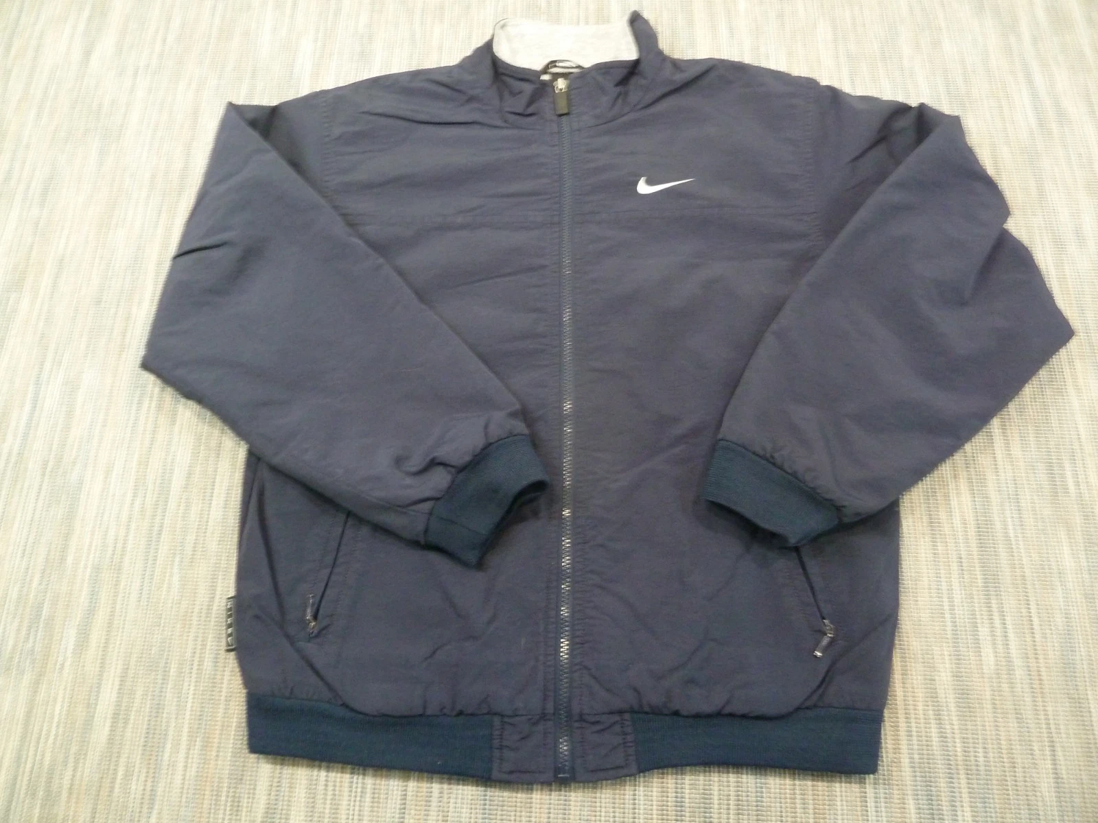 Nike Jacket Mens XL Blue Full Zip Bomber Jacket Swoosh Logo Lightweight Casual
Opens in a new window