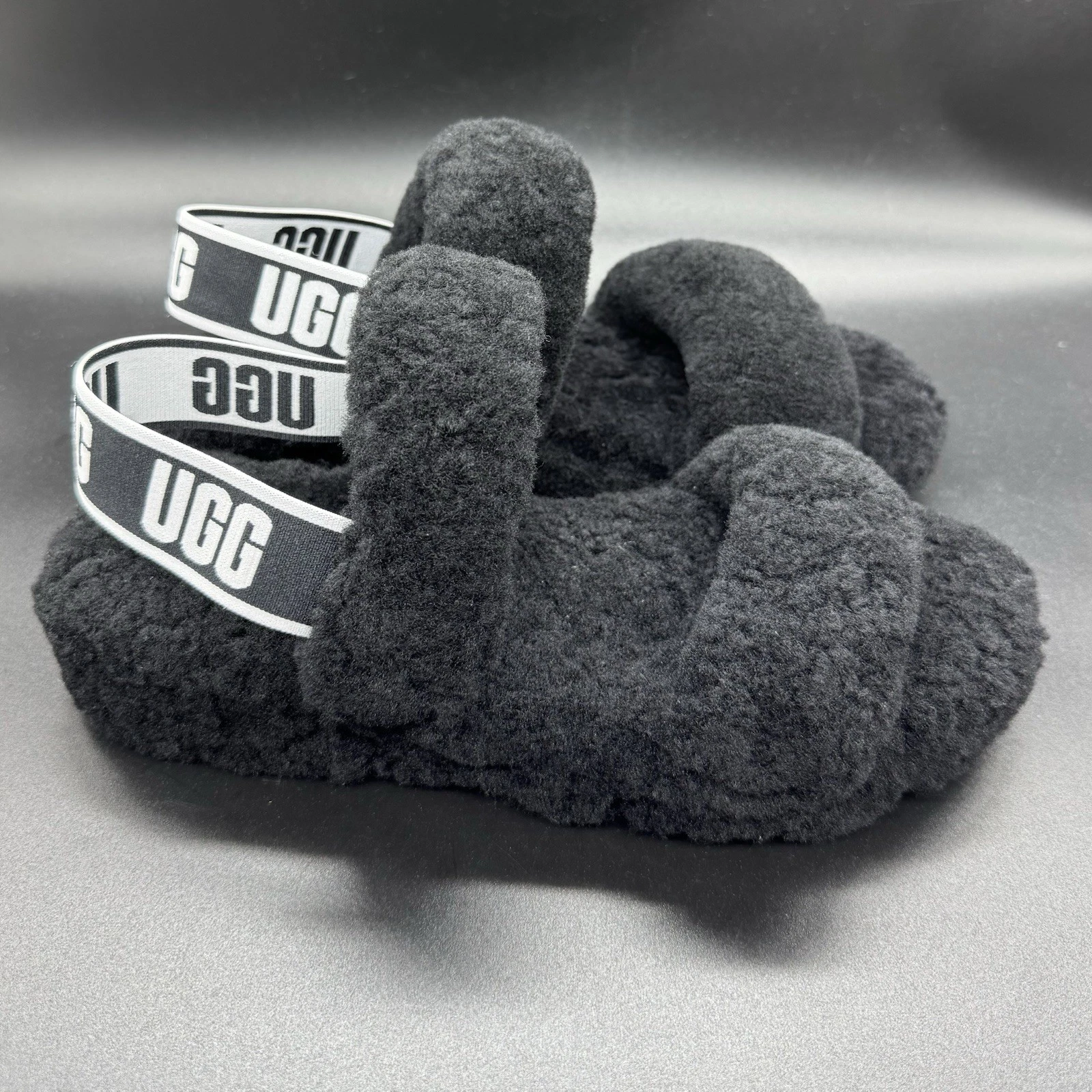 UGG Oh Yeah sandali bassi fluffy doppio cinturino colore nero taglia 8