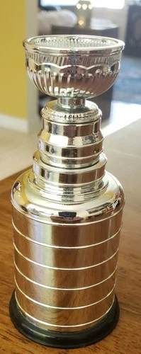 HOCKEY HALL of FAME MINI REPLICA STANLEY CUP