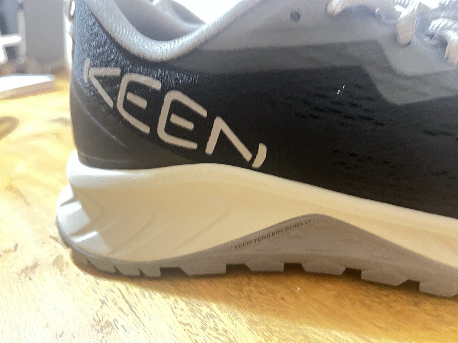 Scarpe da trekking Keen donna taglia 10 Versacore Speed nere magnetiche sneakers