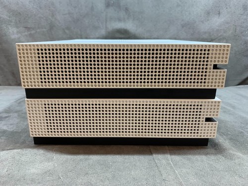 Lot of 4x Microsoft Xbox One S & C Consoles FOR PARTS OR REPAIR - Picture 7 of 13