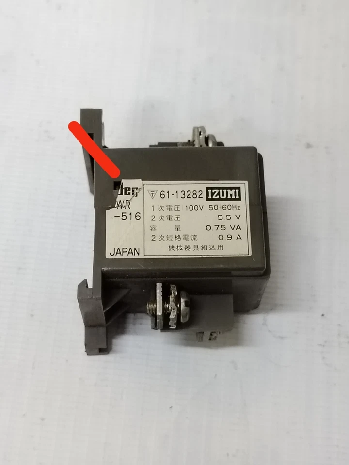 Transformador de montaje separado IDEC IZUMI TWR-516 61-13282 TWR516 100V 0,9A Foto 3 de 4