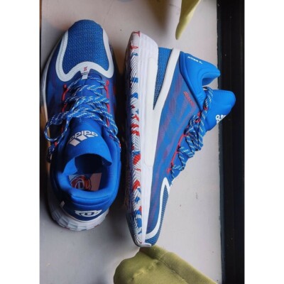 Adidas D Rose 11 basketball shoes Blue Size 15US 14.5U
