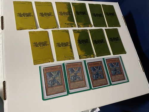 ⭐ 11x YuGiOh 2004 The Movie Gold Promotional Packs + 4 Blue-Eyes Shining Dragons