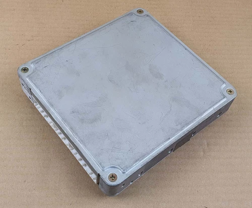 Toyota Hilux Surf KZN185G KZN185W 1KZ-TE M/T 89661-3D230 engine computer oem jdm - Picture 5 of 10