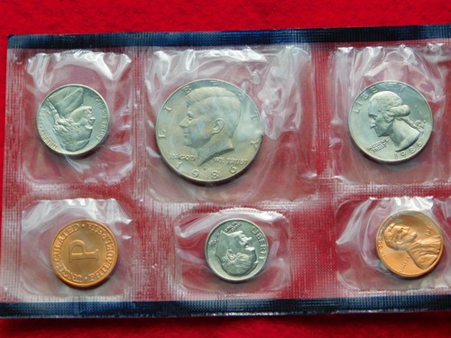 VINTAGE 10 US COINS 1986 P D UNCIRCULATED MINT SET - Picture 3 of 23