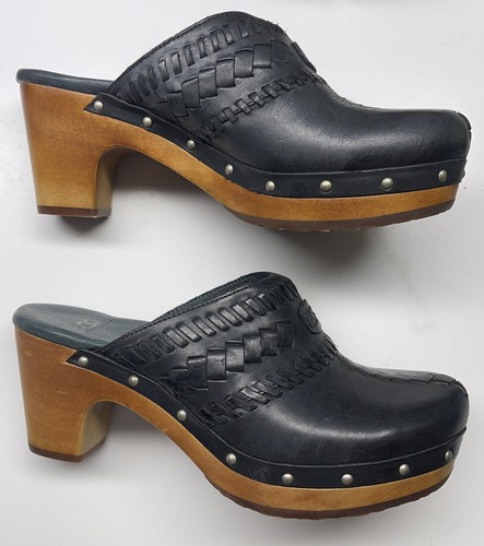 Ugg Australia Women’s Dark Blue Vivica Clogs SN 1952 Size 5 MINT! Free Shipping - Picture 2 of 6