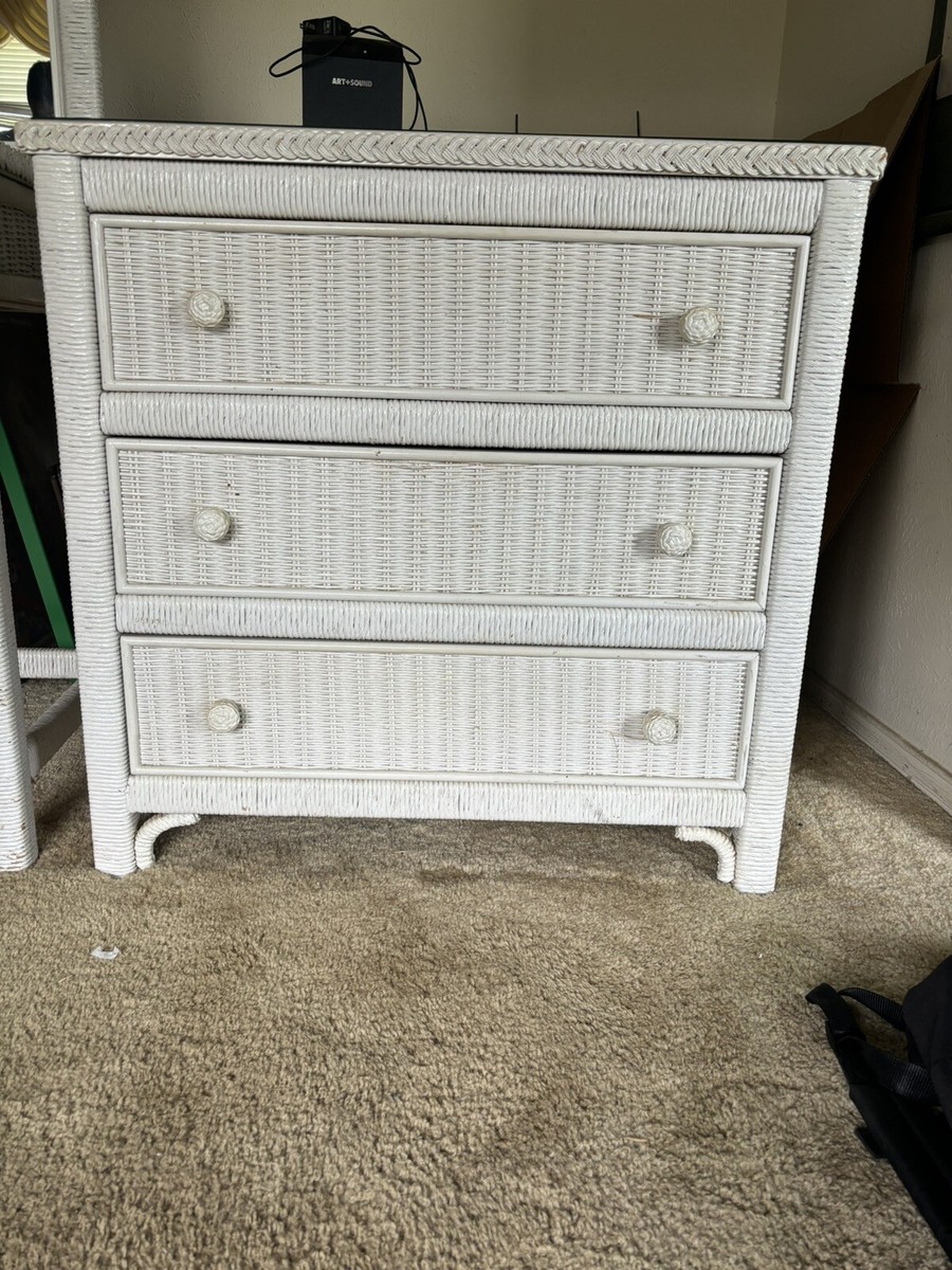 vintage henry link wicker furniture - 3 Drawer Dresser vintage henry link wicker furniture - 3 Drawer Dresser