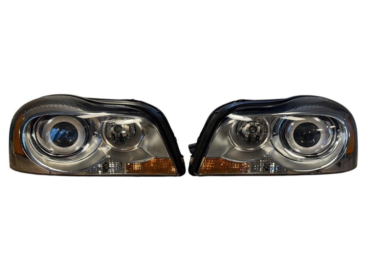 Volvo XC90 GENUINE Xenon Dynamic Headlight lamp SET LH & RH RHD 08