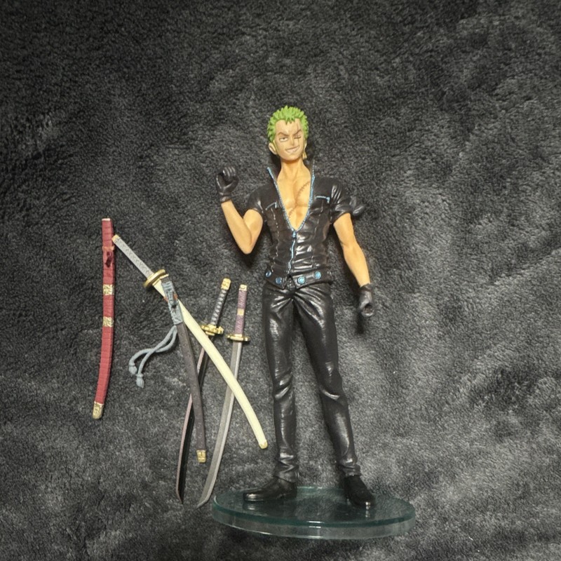 Bandai One Piece Roronoa Zoro Plastic Figure w/ 3 Swords & Display Stand Base