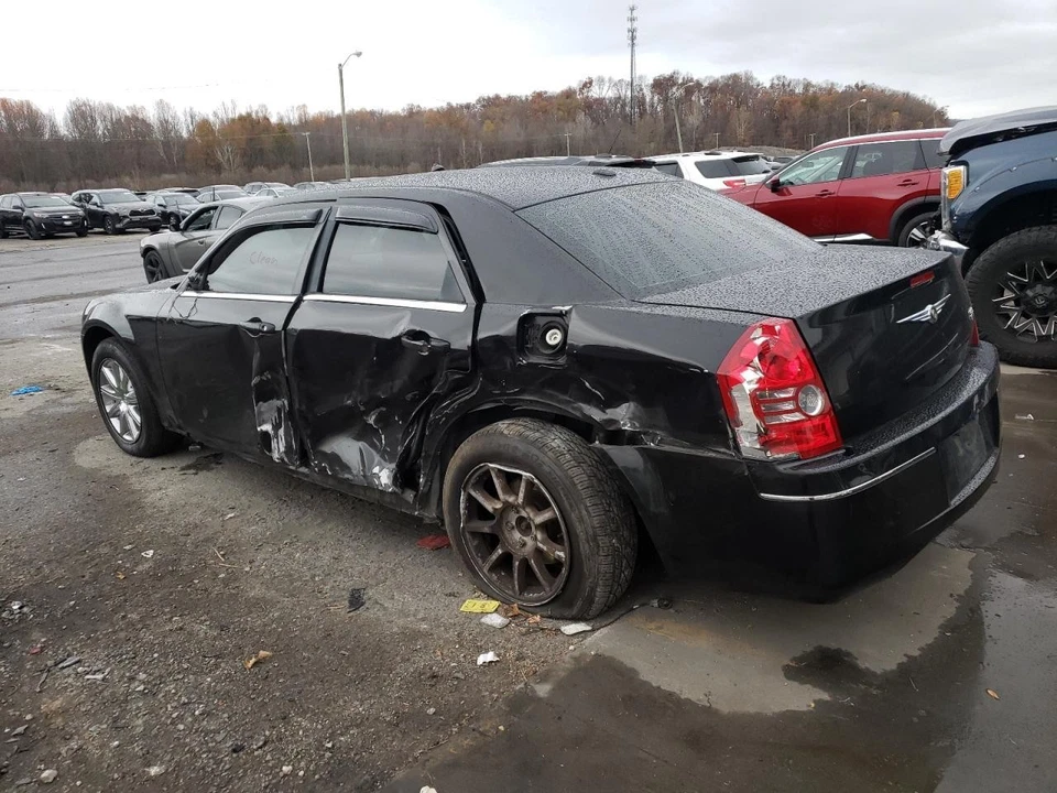 Used Front Center Interior Rear View Mirror fits: 2009 Chrysler 300 w/automatic - Image 2 of 4