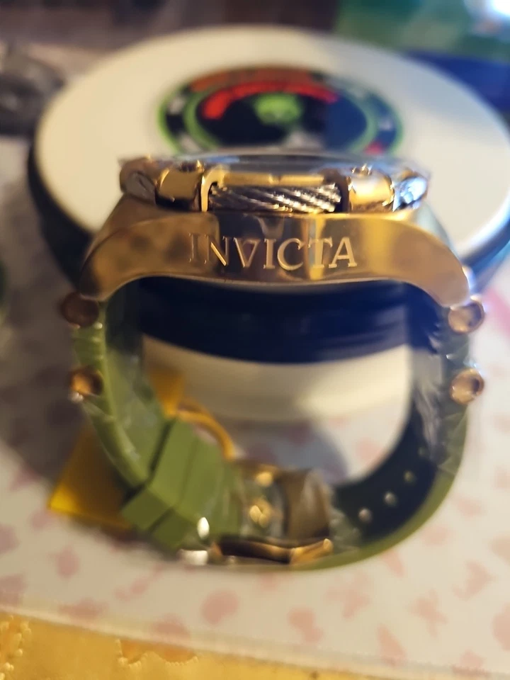 Cable víbora perno Invicta 48385 52 mm caja de acero inoxidable dorado con verde... Foto 4 de 4