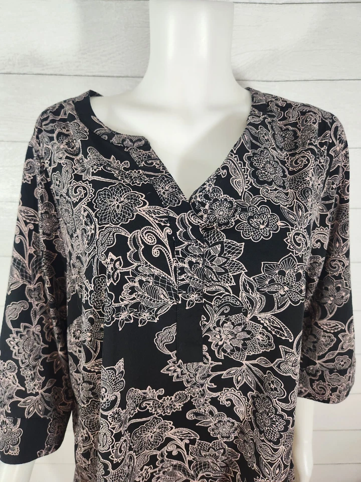 Catherines  Top Women's Sz  16 Floral Tunic Floral V neck Black Pink - Image 4 of 4