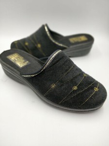 ladies black slippers