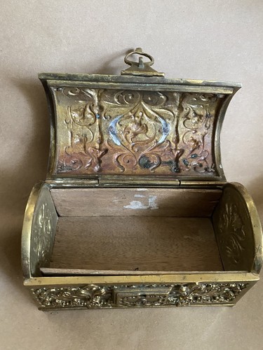 Antique 1900s German Brass Jewelry Casket. Antique German Brass Jewel Chest. - Picture 11 of 14