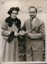 1935 Press Photo Lewis Daniel Hauck & wife arrive in NYC from Europe
