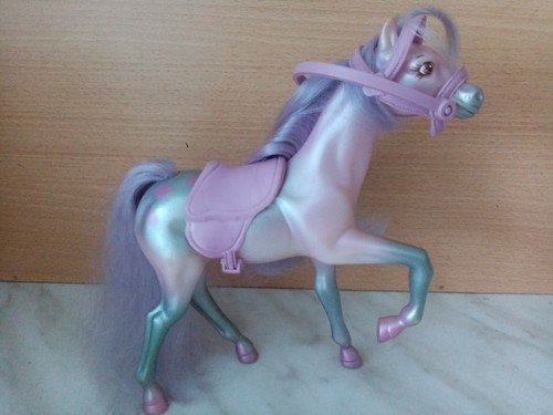 CHEVAL FASHION STAR FILLIES KENNER H 19 CM mauve + SELLE/LICOL ET PEIGNE 1990 - Imagen 5 de 10