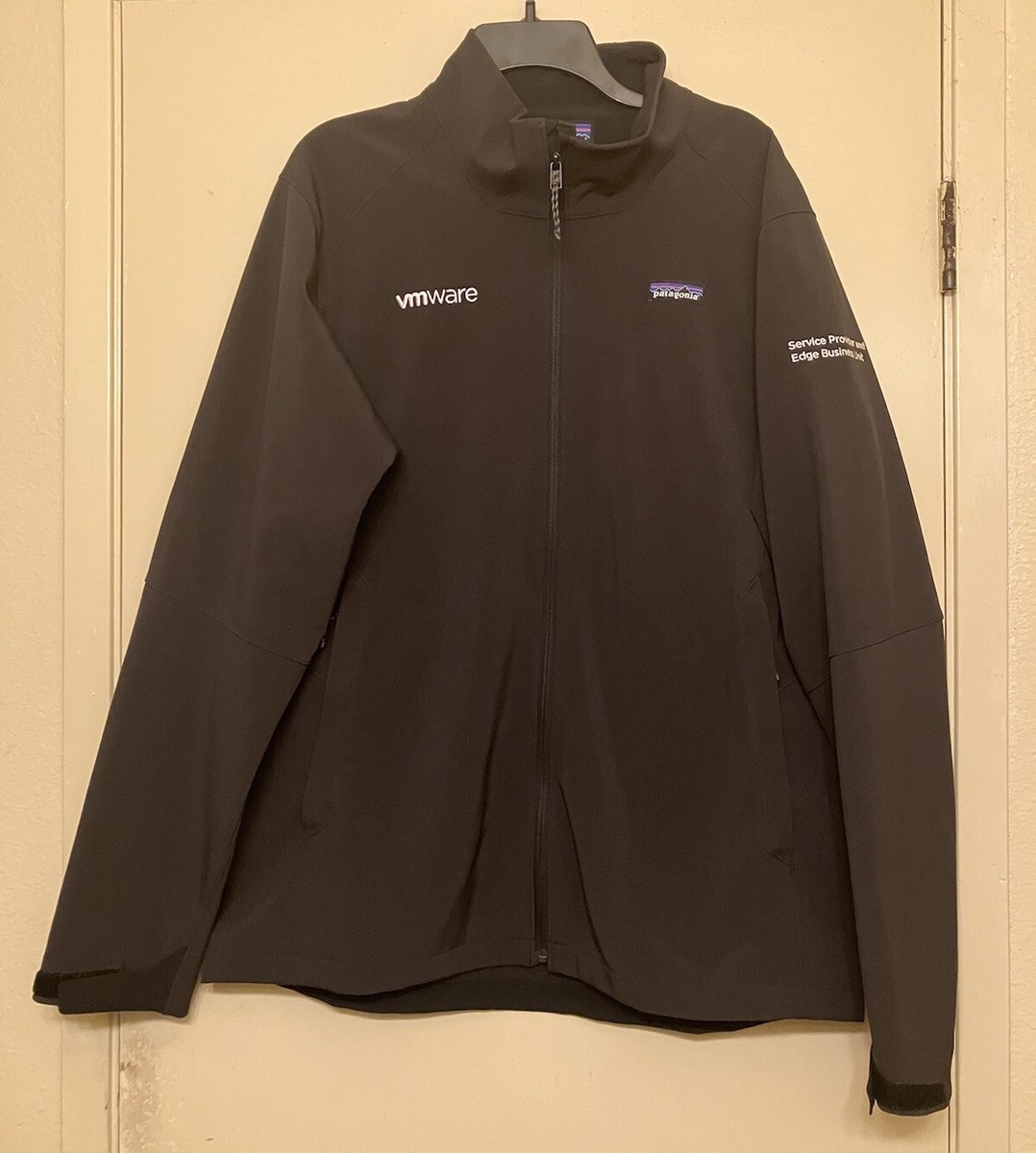 Patagonia Men's Adze Jacket Softshell Sz L Black VMware Logo