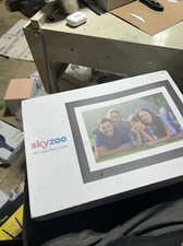 SKYZOO Digital Picture Frame 10.1 Inch HD IPS Touch Screen Digital Photo Frame