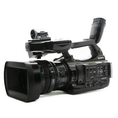 PMW-200　業務用ビデオカメラ　SXSメモリ対応 ソニーからXDCAMのハンディカメラPMW-200 | VIDEO SALON.web