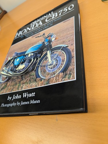 Original Honda CB750 Hardcover Buch von John Wyatt A12 - Bild 3 von 13