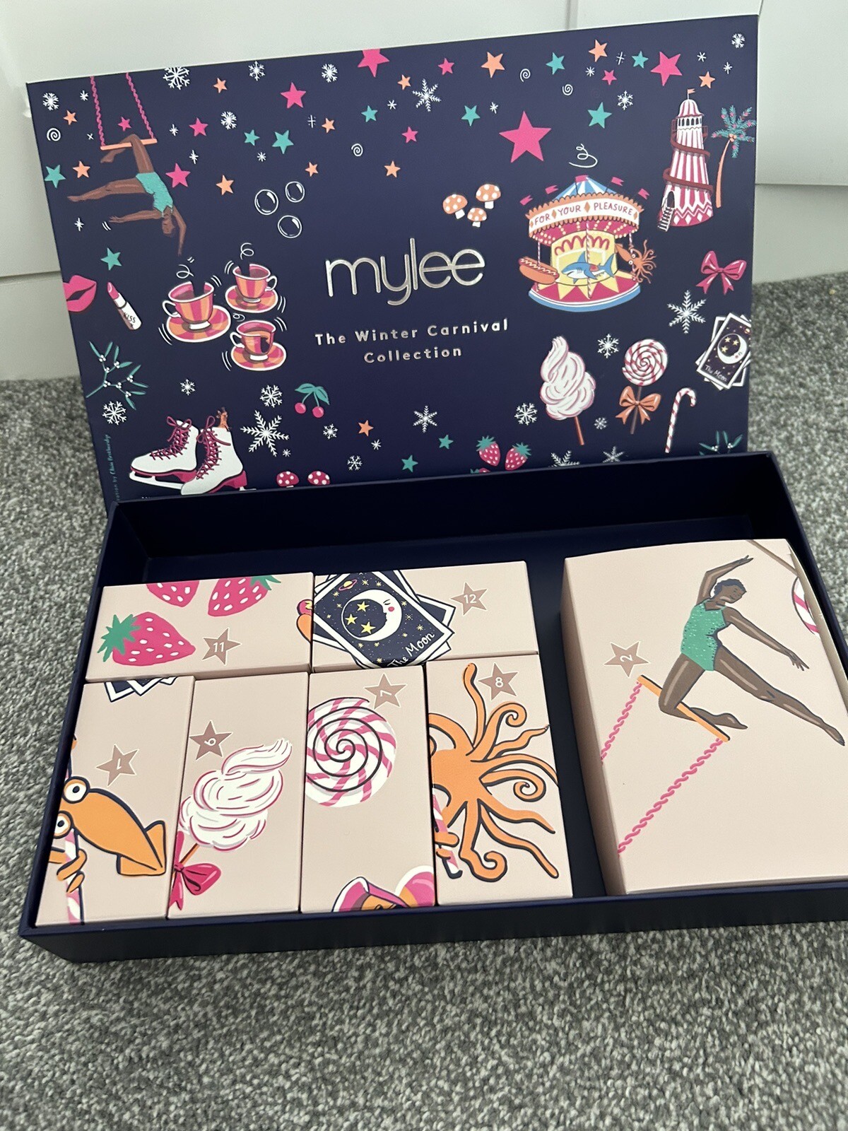 ⭐️💅 Mylee Winter Nails Gift 4 Gel Polishes, 2 Nail Art Liner Gels