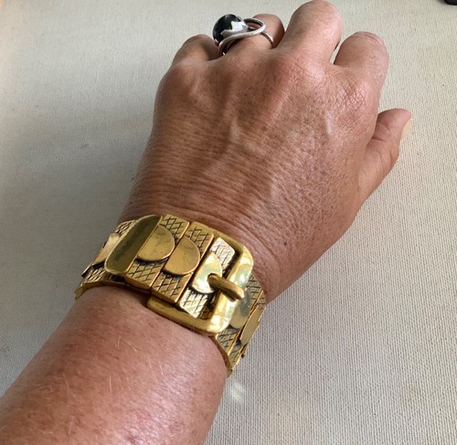 Antqd Gold Belt Buckle Bracelet Bangle 3cm Wide Chunky 18cm New Old Stock #197 - Picture 2 of 11