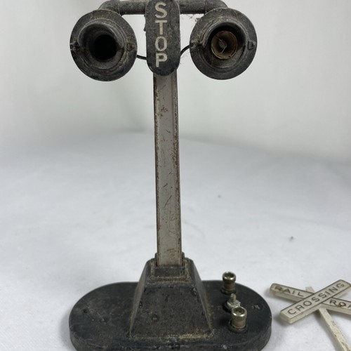 LIONEL 154 RAILROAD CROSSING SIGNAL FLASHER LIGHT For Parts - Picture 2 of 6