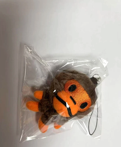 NWT BAPE Baby Milo Store Plush Doll Keychain – A Bathing Ape Charm Accessory - Picture 3 of 4