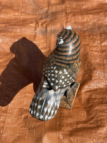 Hand Carved & Painted Owl On Log Hand Painted And Signed ByAndy Anderson 8" X 6" - Picture 5 of 6