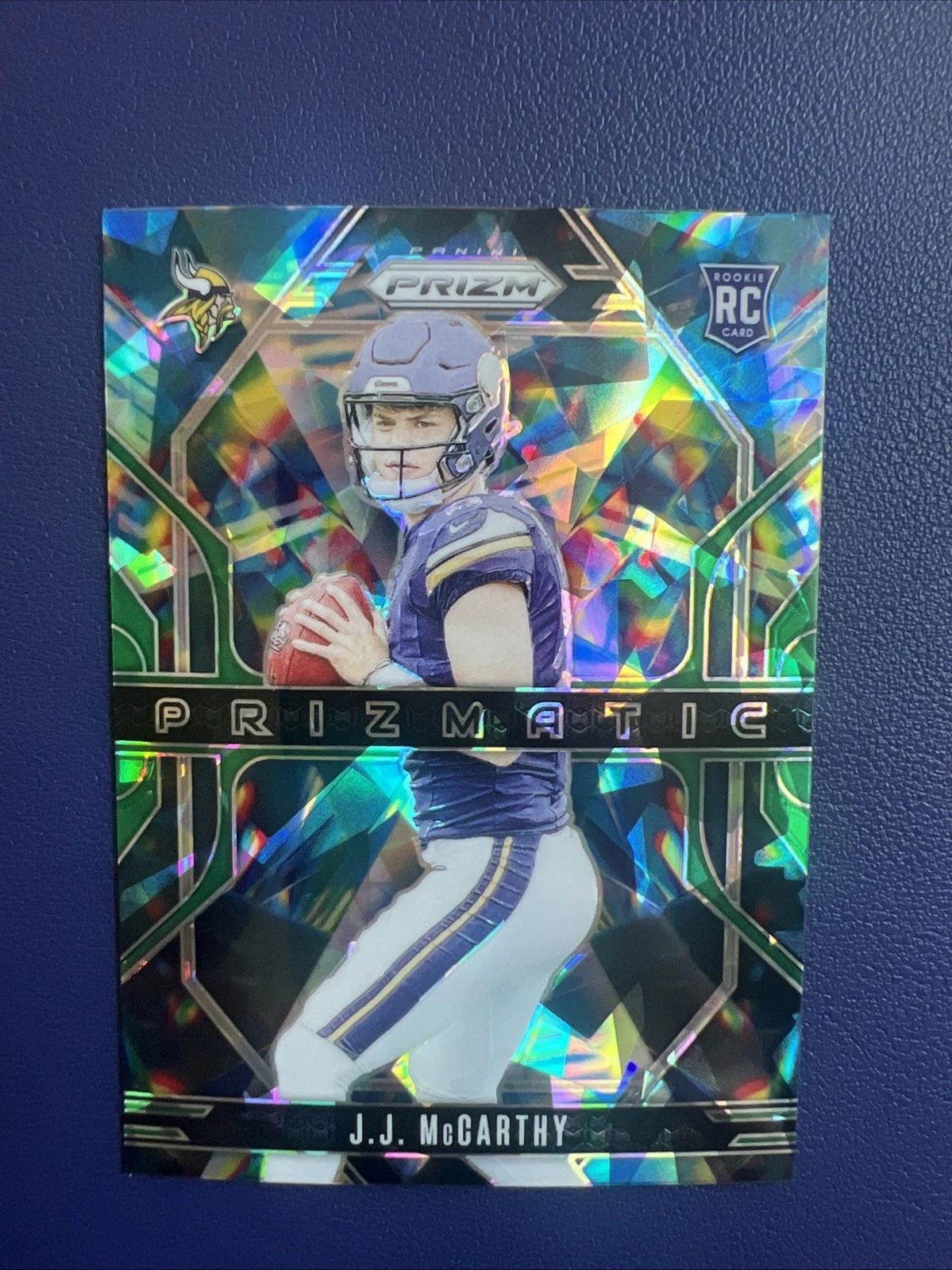 2024 Panini Prizm J.J. McCarthy #8 Green Ice Prizmatic Prizm (RC) - Vikings
