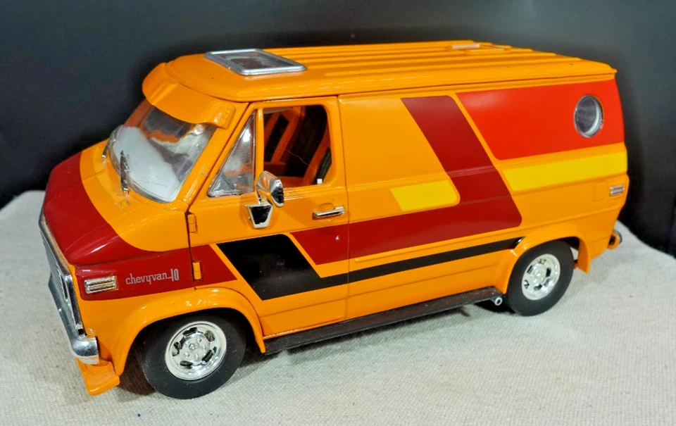 Chevrolet Serie G 1976 camioneta Highway 61 1/18 Foto 3 de 4